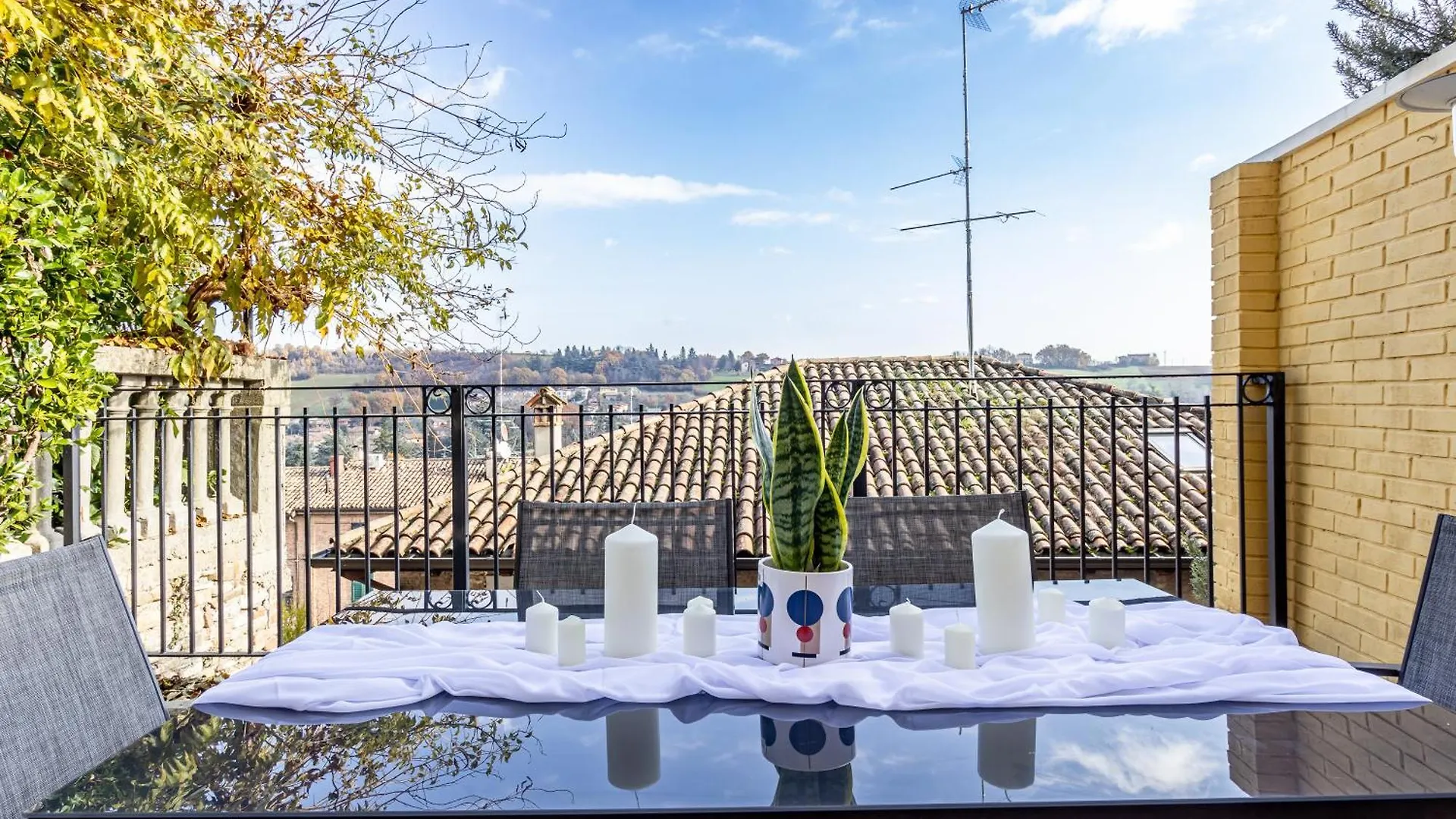 Orione House In Borgo Medievale Con Giardino Castelvetro di Modena